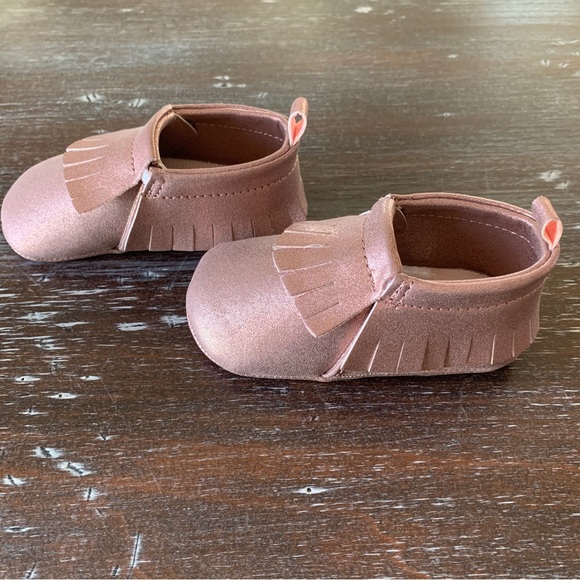 💙3/$12 Pink Glitter Moccasins 6-9 Months - Picture 4 of 8